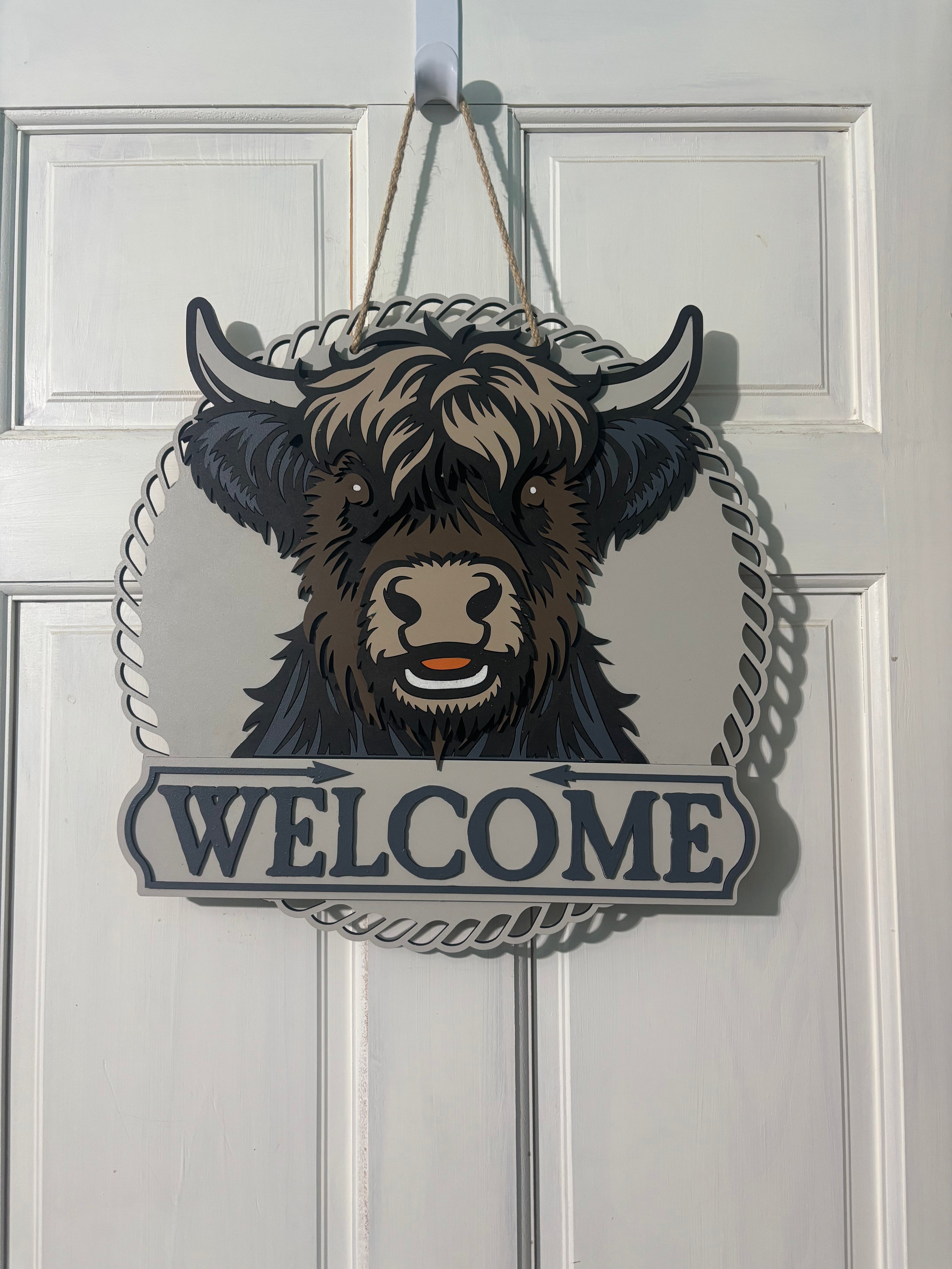 Door Hanger Welcome with a mini cow 16 inch
